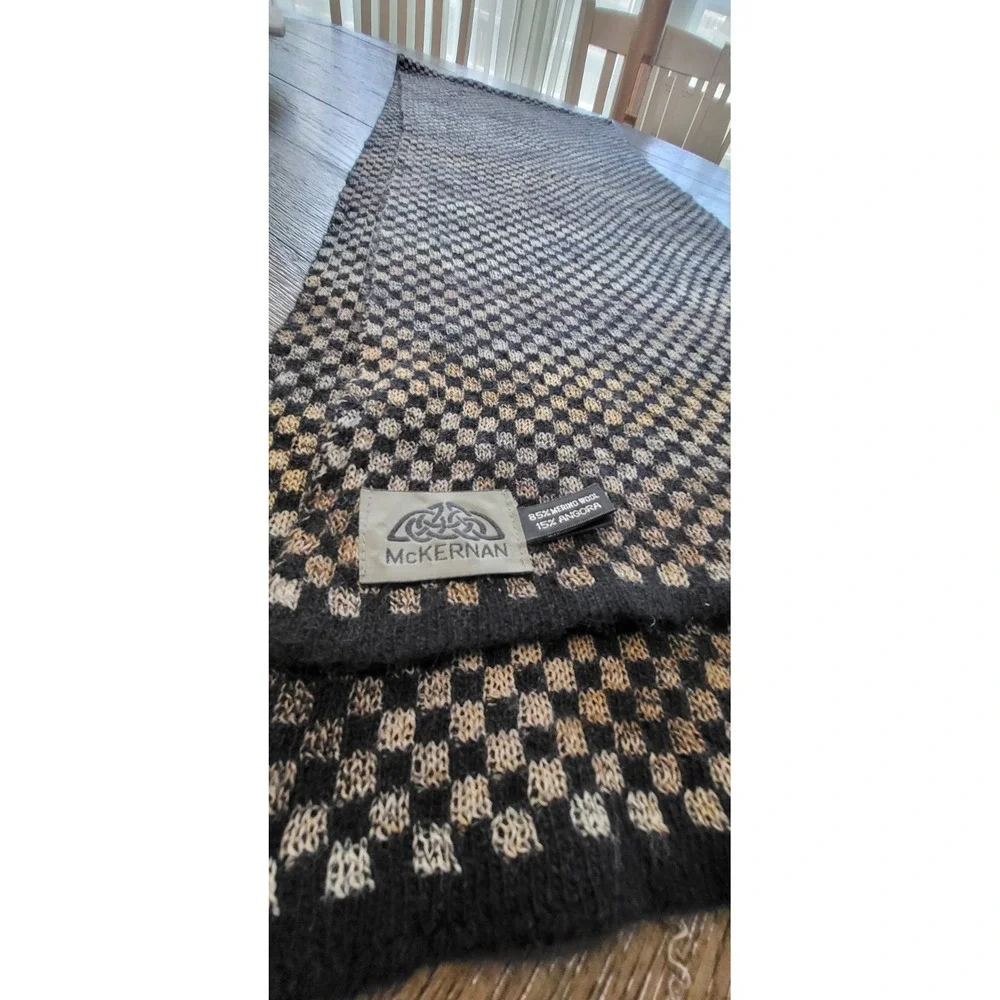 Irish McKernan Wool Scarf 85% Merino Wool 15% Angora Checkerboard Beige Black